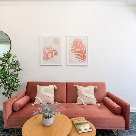 Piso Elegante Y Nuevo De 3 Habitaciones Y 2 Banos Siviglia Esterno foto
