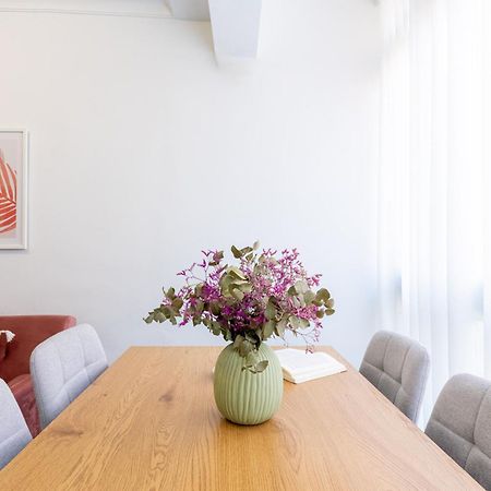 Piso Elegante Y Nuevo De 3 Habitaciones Y 2 Banos Siviglia Esterno foto