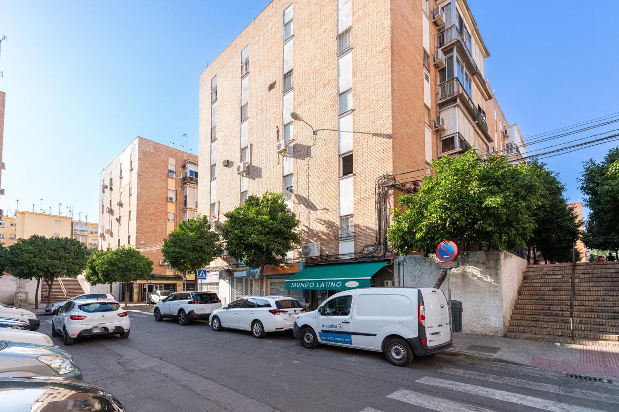 Piso Elegante Y Nuevo De 3 Habitaciones Y 2 Banos Siviglia Esterno foto