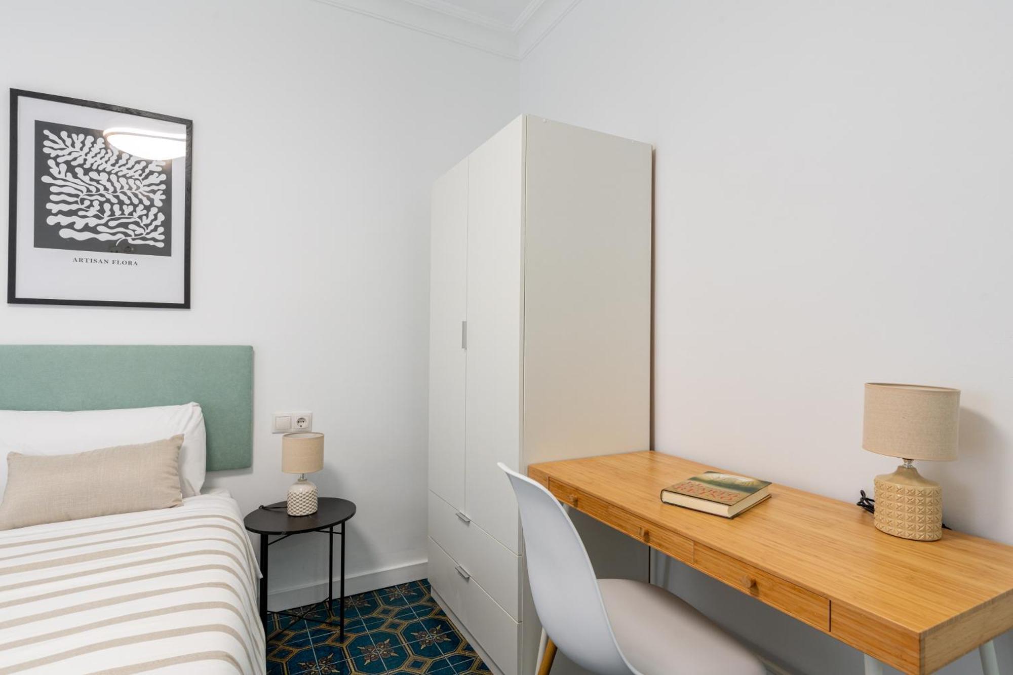 Piso Elegante Y Nuevo De 3 Habitaciones Y 2 Banos Siviglia Esterno foto