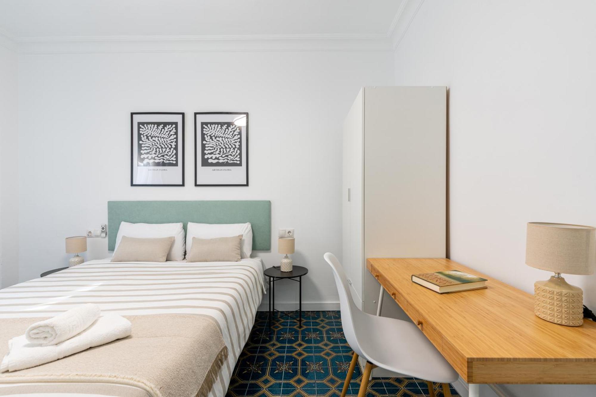 Piso Elegante Y Nuevo De 3 Habitaciones Y 2 Banos Siviglia Esterno foto