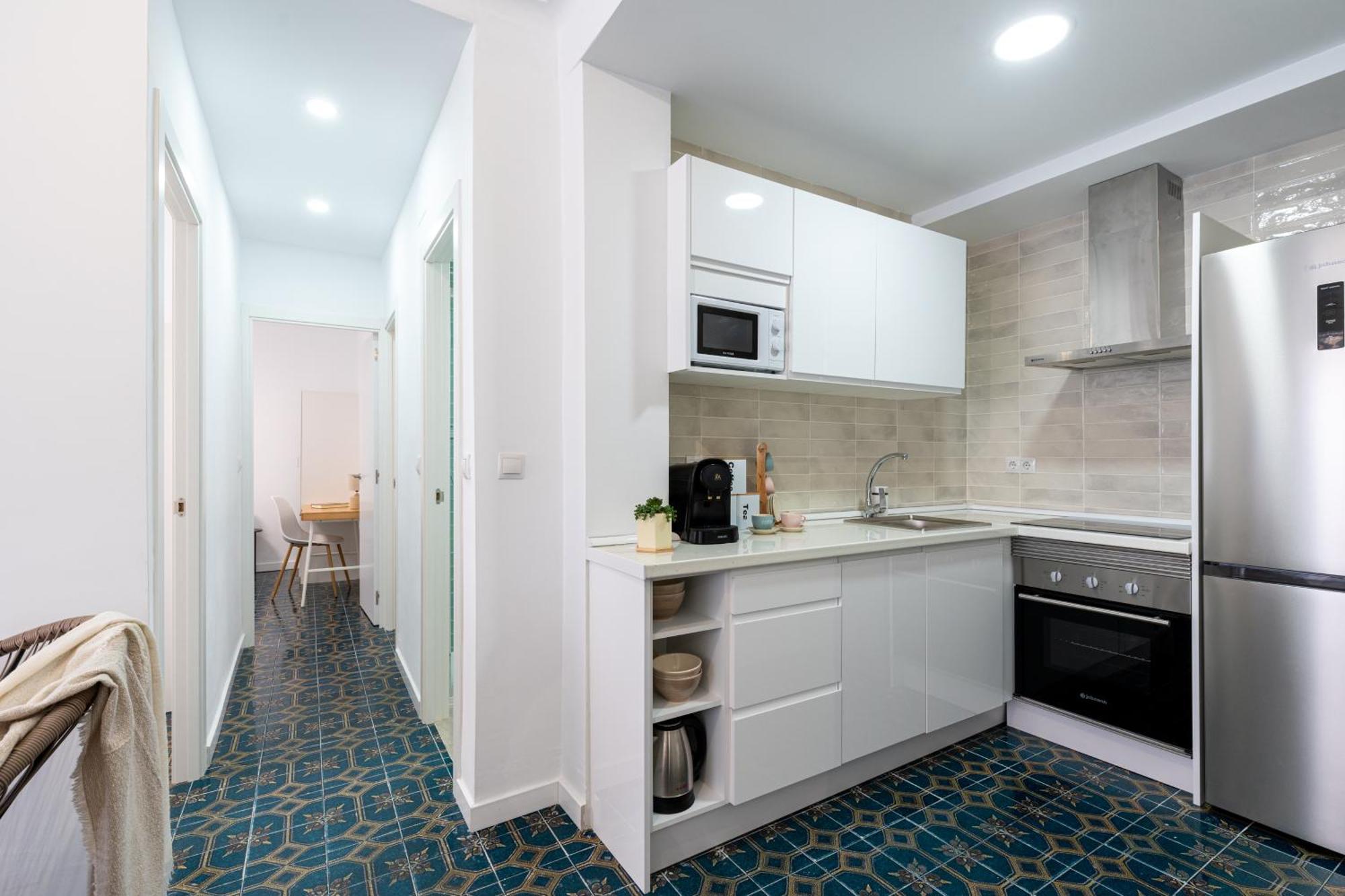 Piso Elegante Y Nuevo De 3 Habitaciones Y 2 Banos Siviglia Esterno foto