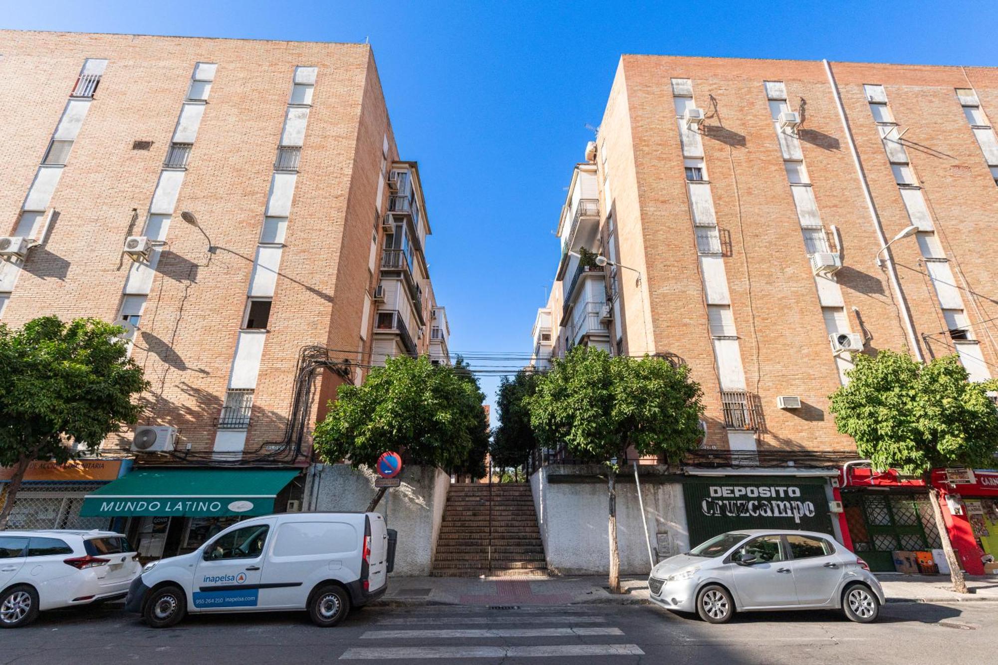Piso Elegante Y Nuevo De 3 Habitaciones Y 2 Banos Siviglia Esterno foto