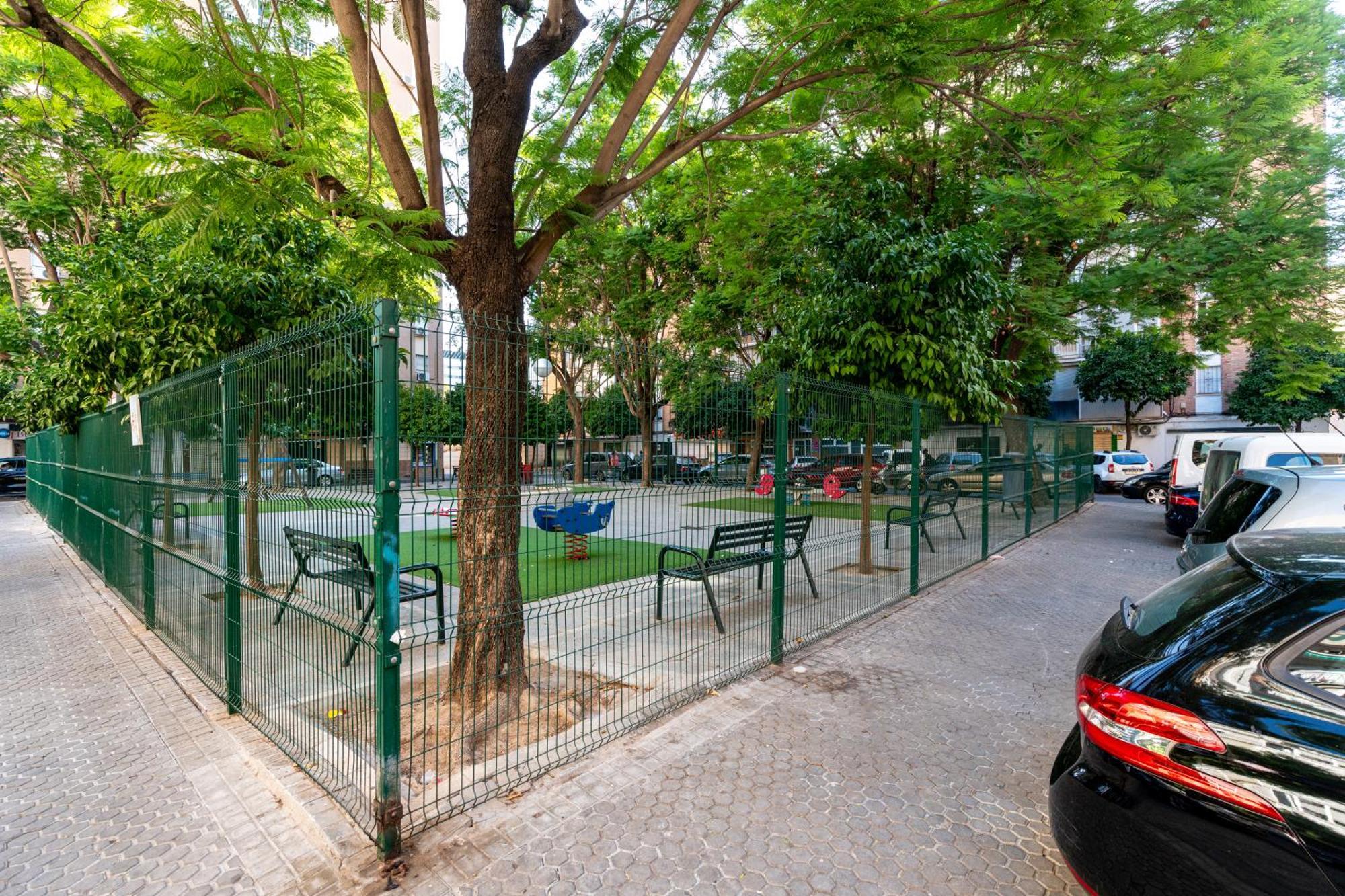 Piso Elegante Y Nuevo De 3 Habitaciones Y 2 Banos Siviglia Esterno foto