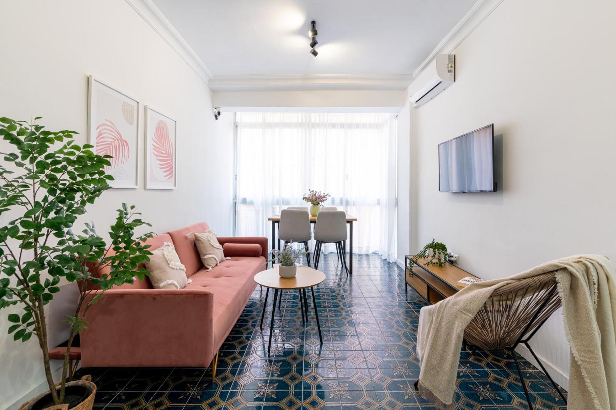 Piso Elegante Y Nuevo De 3 Habitaciones Y 2 Banos Siviglia Esterno foto