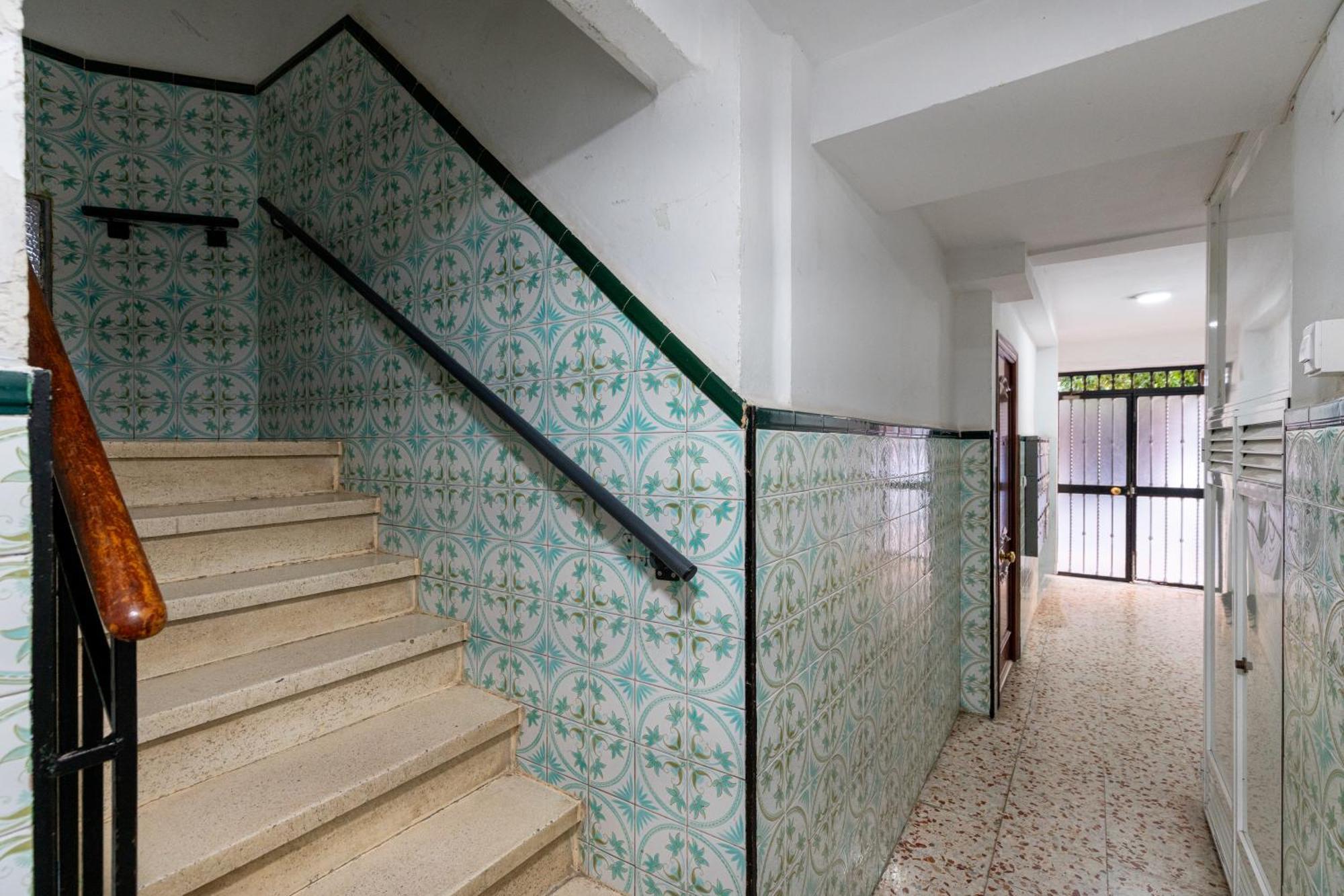 Piso Elegante Y Nuevo De 3 Habitaciones Y 2 Banos Siviglia Esterno foto