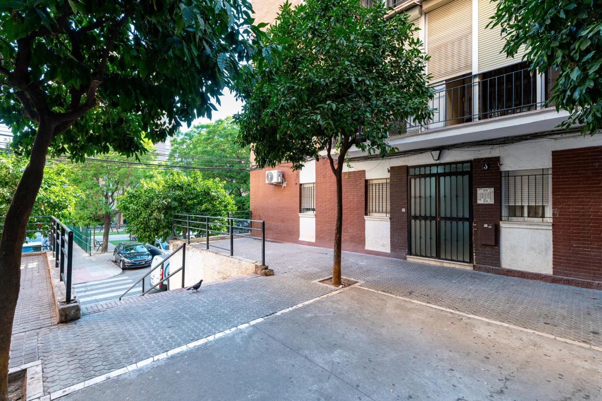 Piso Elegante Y Nuevo De 3 Habitaciones Y 2 Banos Siviglia Esterno foto