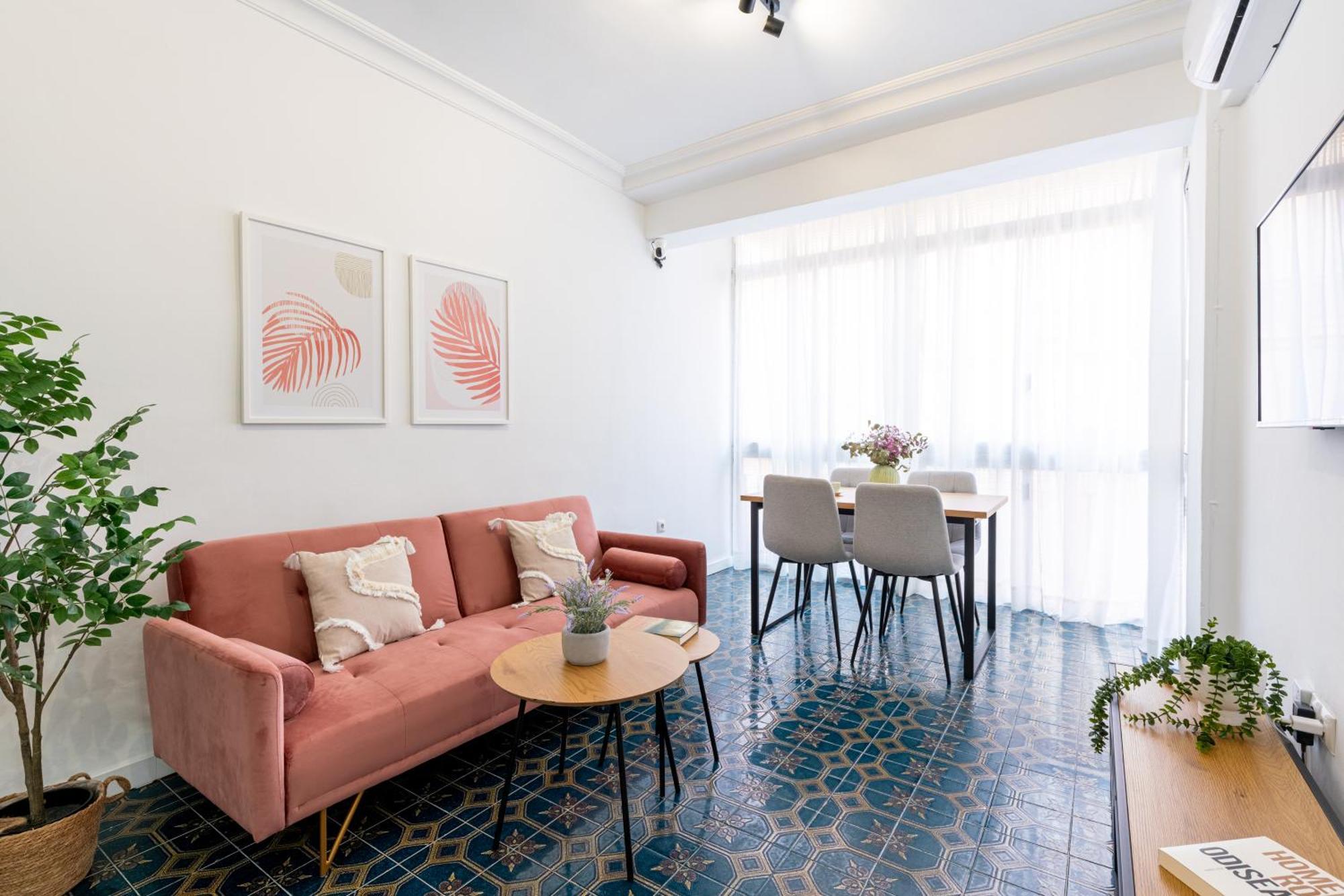 Piso Elegante Y Nuevo De 3 Habitaciones Y 2 Banos Siviglia Esterno foto