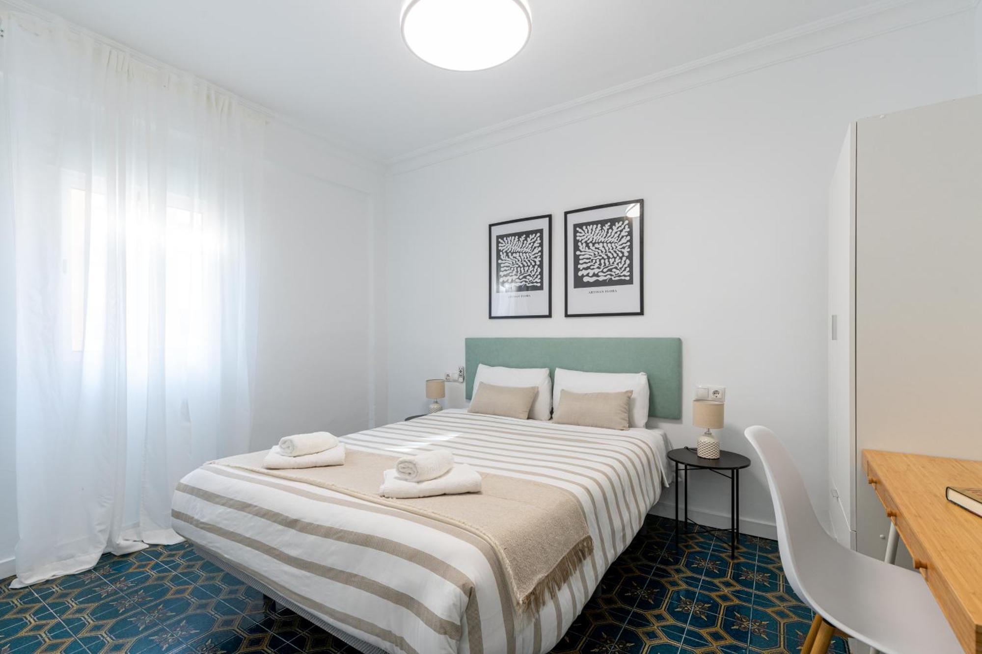 Piso Elegante Y Nuevo De 3 Habitaciones Y 2 Banos Siviglia Esterno foto