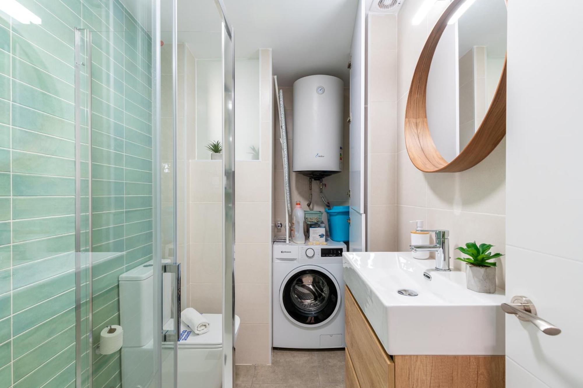Piso Elegante Y Nuevo De 3 Habitaciones Y 2 Banos Siviglia Esterno foto